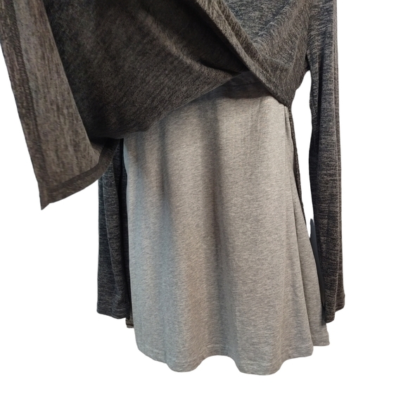 Joymom Women's Gray Longsleeve T-shirt Size L NWT - Picture 8 of 10